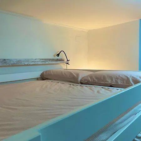 Prázdninový dům Vesuvio House *
